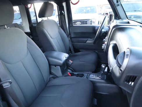 Used 2017 Jeep Wrangler Unlimited Sport w/ Quick Order Package 24S image 33