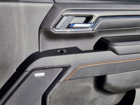 Used 2025 GMC Sierra 3500 AT4 w/ AT4 Premium Plus Package image 12