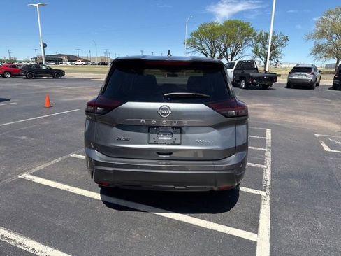 Used 2024 Nissan Rogue SV image 8