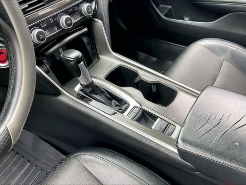 Used 2018 Honda Accord Sport image 15