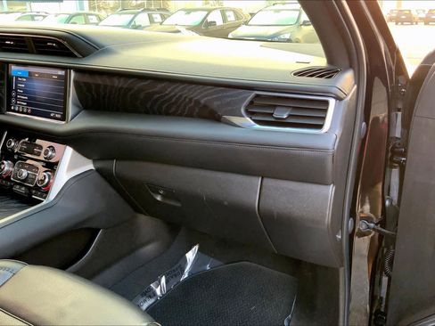 Used 2021 GMC Yukon Denali w/ Denali Ultimate Package image 18