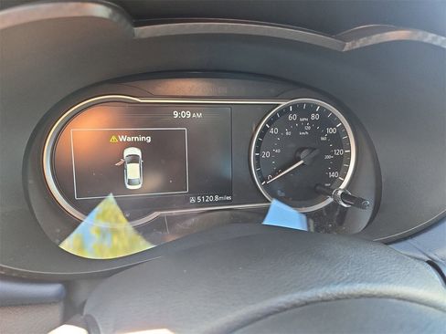 Certified 2025 Nissan Versa SV w/ Trunk Package image 9