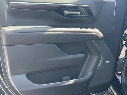 New 2026 Chevrolet Tahoe Premier w/ Sun And Tow Package AWD/4WD image 16