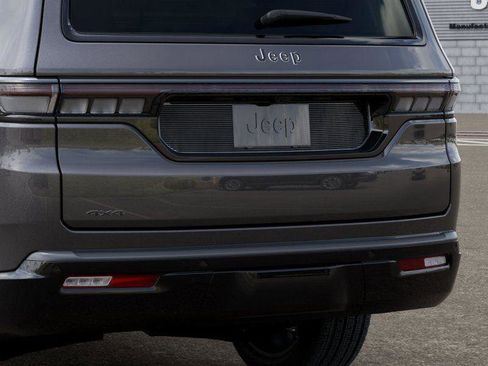New 2026 Jeep Grand Wagoneer Limited AWD/4WD image 13