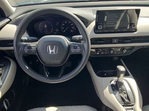 Used 2024 Honda HR-V LX image 11