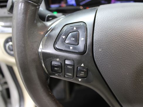 Used 2014 Lincoln MKS Elite w/ Equipment Group 101A image 8