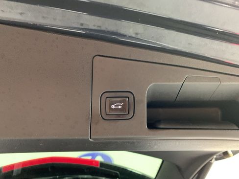 Used 2021 Cadillac XT5 Premium Luxury image 33