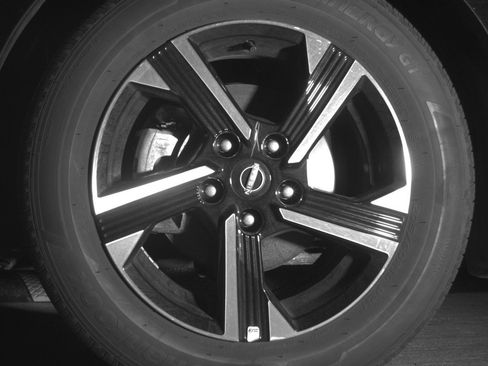 Used 2025 Nissan Sentra SV image 12