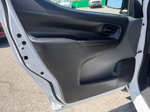 Used 2020 Nissan NV200 S FWD image 24