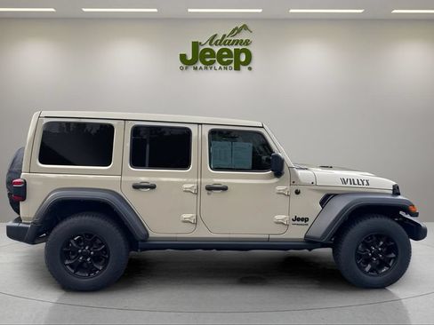 Used 2022 Jeep Wrangler Unlimited Sport AWD/4WD image 15