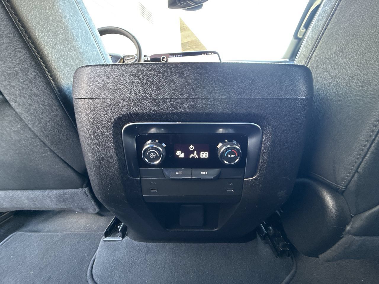 Used 2025 Chevrolet Tahoe LT RWD image 21