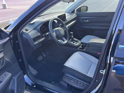 Used 2025 Honda CR-V EX image 8