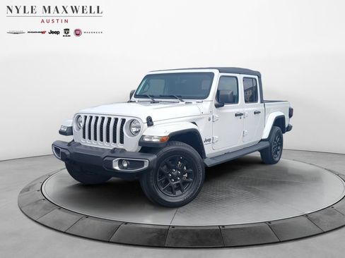 Used 2023 Jeep Gladiator Overland AWD/4WD image 1