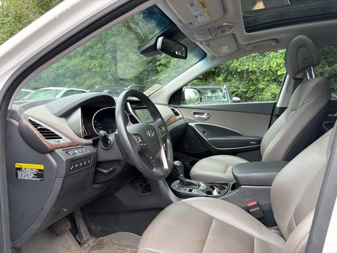 Used 2017 Hyundai Santa Fe Limited AWD/4WD image 5