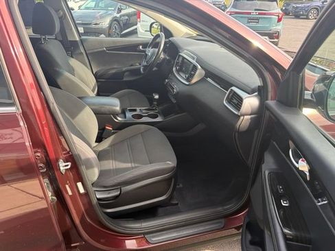 Used 2020 Kia Sorento S AWD/4WD image 11