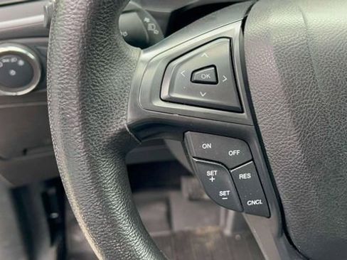 Used 2020 Ford Edge SE AWD/4WD image 16