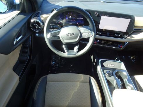 Used 2025 Chevrolet Equinox ACTIV w/ Safety and Technology Package image 12