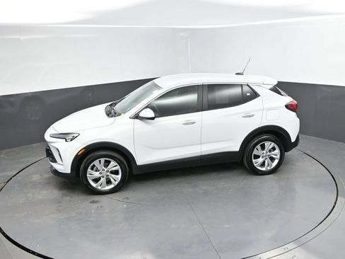 Used 2025 Buick Encore GX Preferred AWD/4WD image 29