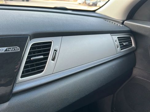 Used 2019 Kia Niro LX image 37