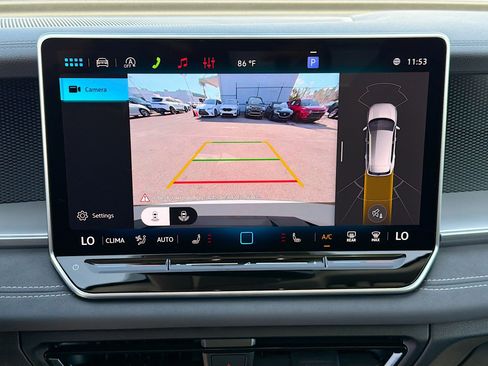 New 2026 Volkswagen Tiguan SE FWD image 33