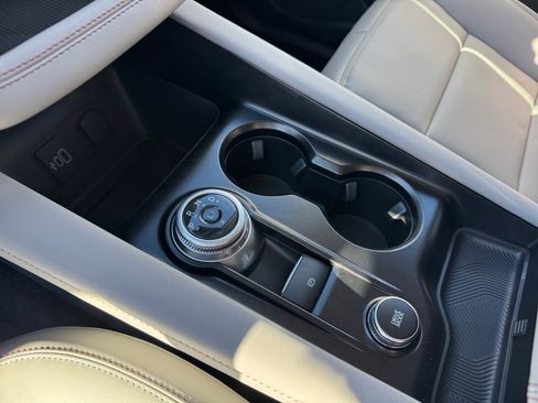 New 2026 Ford Explorer Active w/ Active Comfort Package image 14