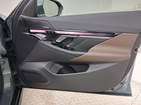 New 2026 BMW i5 eDrive40 image 29