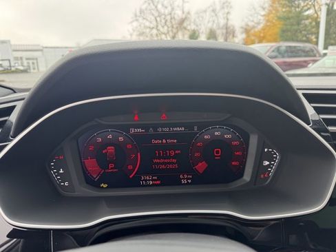 Certified 2025 Audi Q3 2.0T Premium w/ Convenience Package image 22