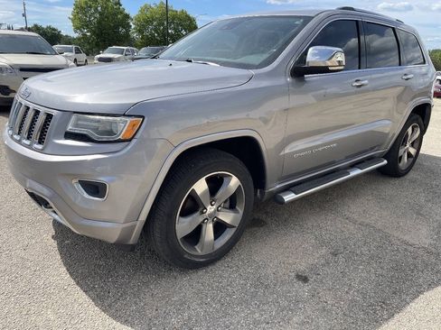 Used 2016 Jeep Grand Cherokee Overland w/ Advanced Technology Group RWD image 4