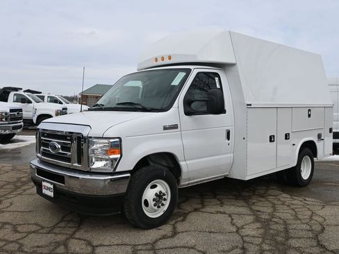 New 2025 Ford E-350 and Econoline 350 Super Duty w/ Power Equipment Group RWD image 10