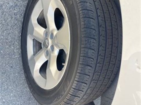 Used 2018 RAM ProMaster City SLT w/ Lights & Wheels Group image 10