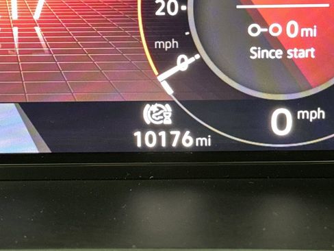 Used 2024 Volkswagen Atlas Peak Edition SEL image 6