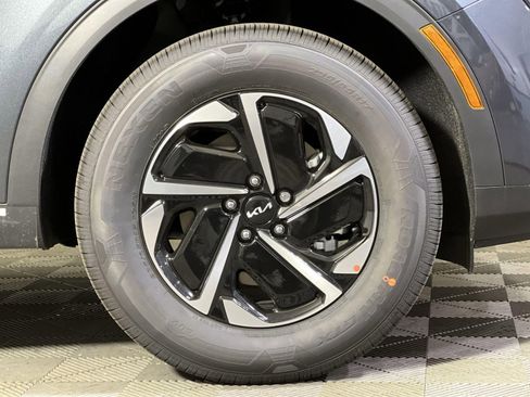 New 2025 Kia Sportage LX image 10
