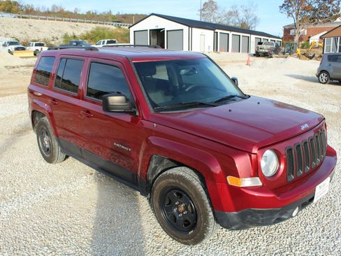 Used 2017 Jeep Patriot Sport w/ Power Value Group image 7