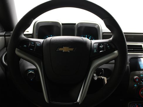 Used 2015 Chevrolet Camaro LS RWD image 23