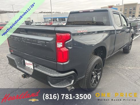 Used 2021 Chevrolet Silverado 1500 Custom Trail Boss w/ LPO, Dark Essentials Package image 5