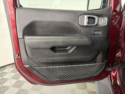 Used 2021 Jeep Gladiator Overland image 8