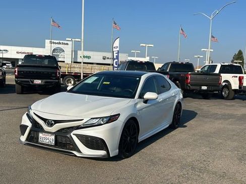 Used 2021 Toyota Camry XSE image 8