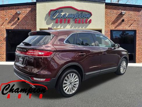 Used 2019 Lincoln MKC Premiere FWD image 4