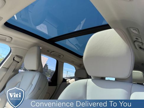 Certified 2024 Volvo XC60 T8 Ultimate w/ Protection Package Premier image 19