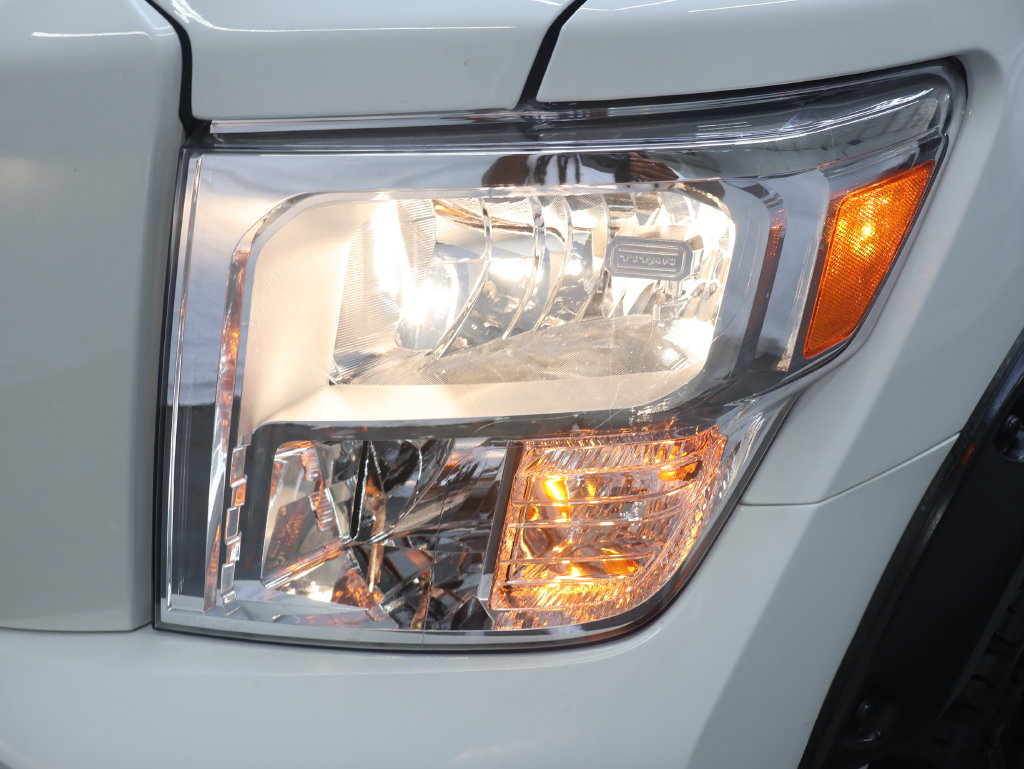 Used 2024 Nissan Titan SV w/ Accessory Utility Package AWD/4WD image 27