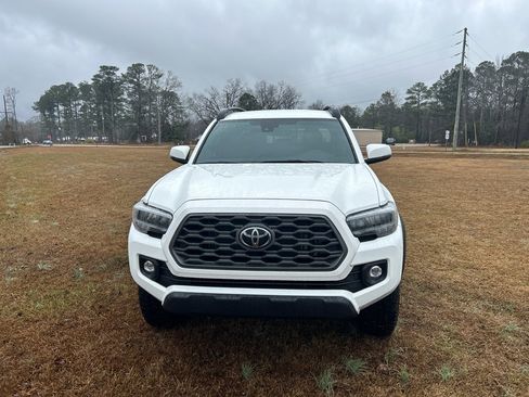 Used 2023 Toyota Tacoma TRD Off-Road image 3