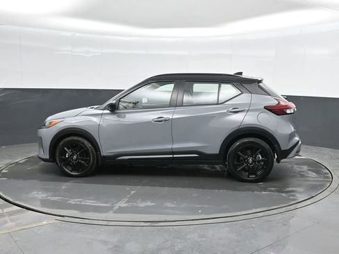 Used 2023 Nissan Kicks SR w/ SR Premium Package image 9