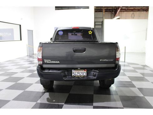 Used 2011 Toyota Tacoma PreRunner image 5