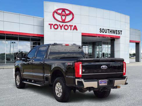 Used 2023 Ford F250 XLT AWD/4WD image 4
