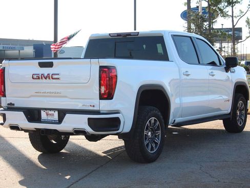 Used 2024 GMC Sierra 1500 AT4 w/ Technology Package AWD/4WD image 12