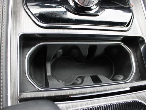 Used 2024 Jeep Wagoneer Series II image 48