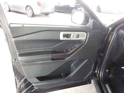 Used 2020 Ford Explorer Limited AWD/4WD image 25