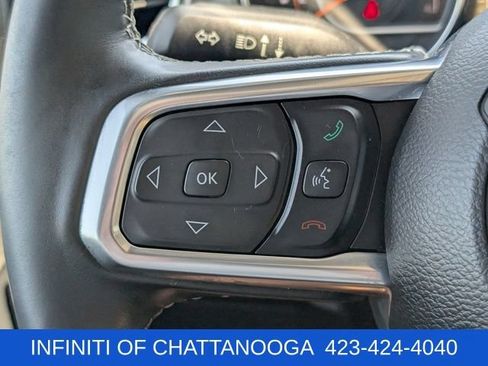 Used 2019 Jeep Wrangler Unlimited Sahara AWD/4WD image 31