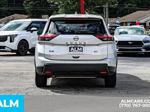 Used 2024 Nissan Rogue SV FWD image 12