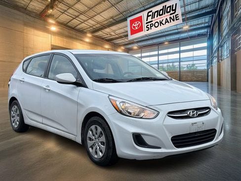 Used 2017 Hyundai Accent SE image 3